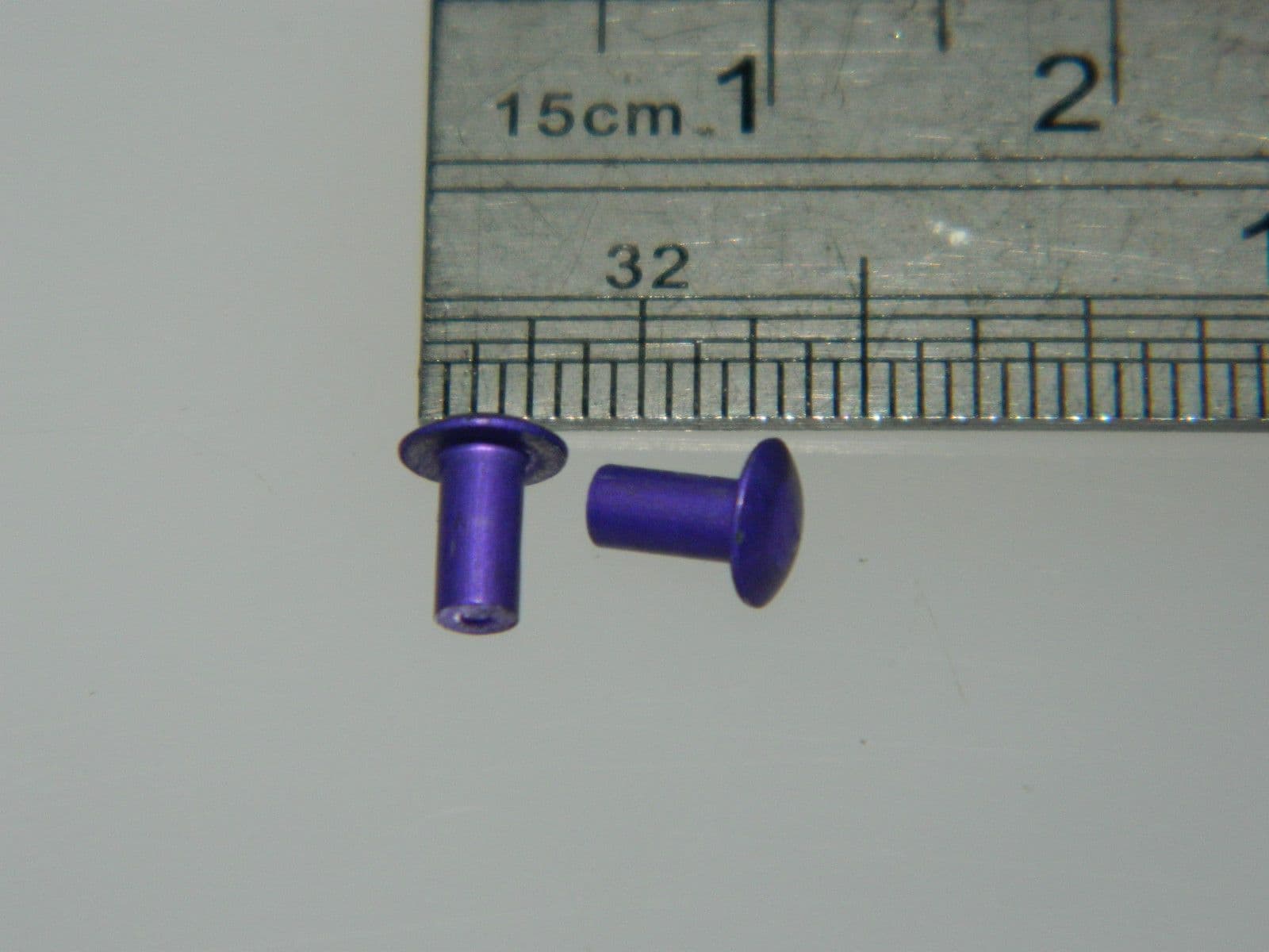 100 x Rivets Mushroom Head Violet Dia 3/32